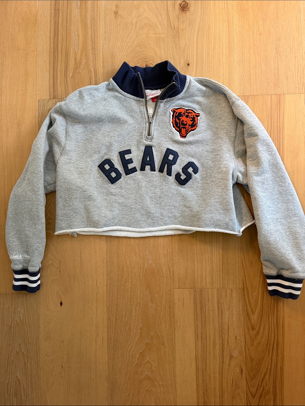Mitchell and Ness Chicago Bears Gray Cropped Quarter-Zip Pullover